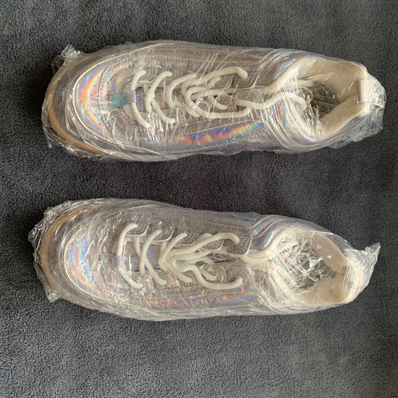 FILA Disruptor II Premium Iridescent Sneakers 7.5 – Women’s – Holographic Silver - Picture 7 of 7